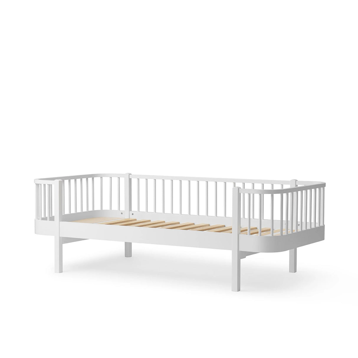 FREE Installation - Oliver Furniture Wood Original Day Bed in White - Little Snoozes