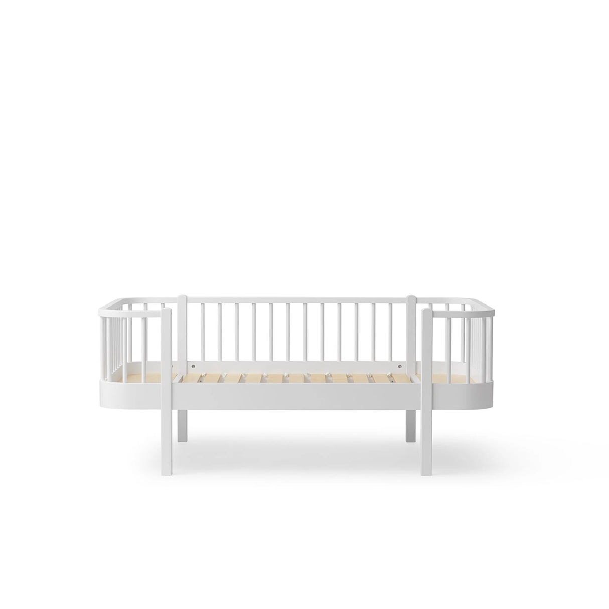 FREE Installation - Oliver Furniture Wood Original Junior Day Bed in White - Little Snoozes